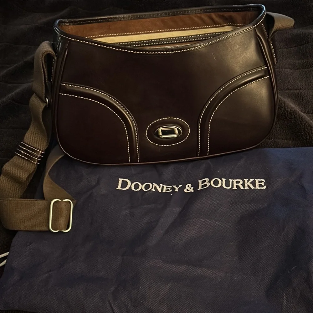 New Dooney and Bourke bag - Picture 8 of 14